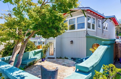 Capitola House | Charming Capitola Village Home