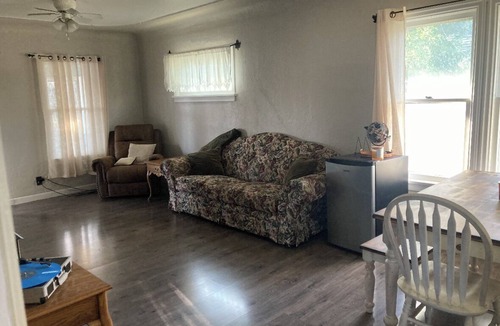 Laurel House | Charming convenient. 3-bedroom house in Laurel with AC,parking,storage,and more!