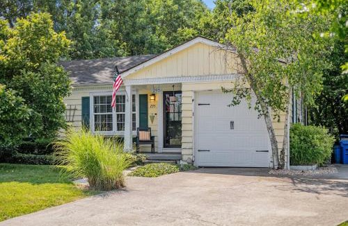 Lexington House | Charming Cottage | Near I-75 & Horse Park + Farms