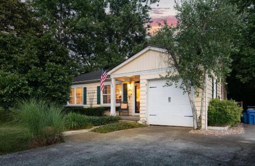 Lexington House | Charming Cottage | Near I-75 & Horse Park + Farms