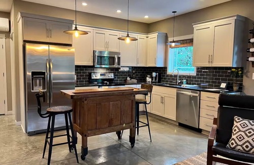 Steamboat Rock Cottage | Charming Cottage on the Edge – Peaceful Retreat Near Steamboat Rock