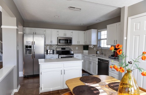 Fishers House | Charming Cul-de-Sac Home- SLEEPS 10-Game Room & B-ball court