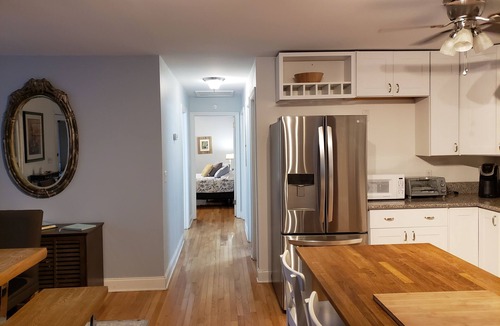 Isle of Palms House | Charming family vacation cottage, close to the beach on Isle of Palms.