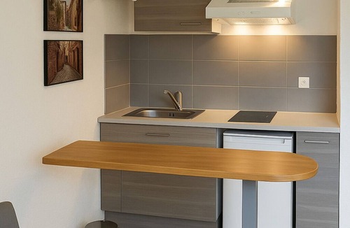 Calcatoggio Apartment | Charming Garden apartment by the sea, 150 meters from the beach.