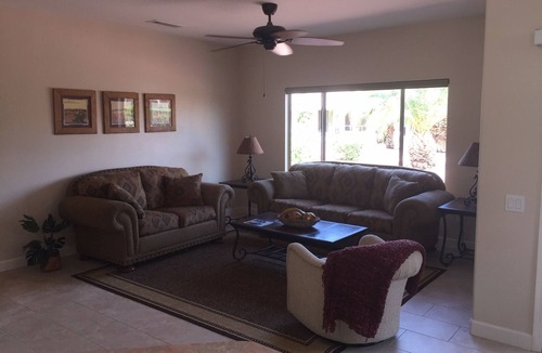Desert Breeze House | Charming golf-course community home
