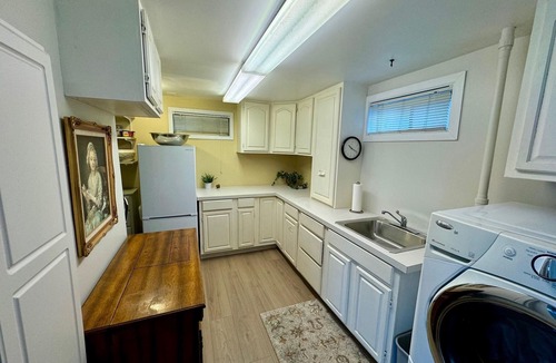 Hayden View Estates House | Charming Hayden Lakefront near Honeysuckle Beach and minutes to town