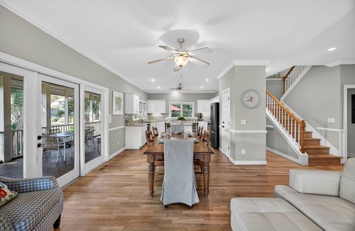 Kiawah Island House | Charming KIAWAH Home in IDEAL Location with Pool Access, Screened Porch, Close to Beach!