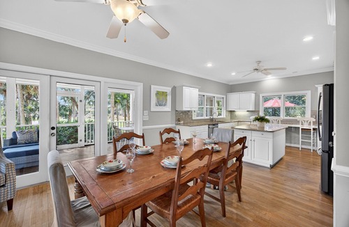 Kiawah Island House | Charming KIAWAH Home in IDEAL Location with Pool Access, Screened Porch, Close to Beach!