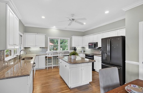 Kiawah Island House | Charming KIAWAH Home in IDEAL Location with Pool Access, Screened Porch, Close to Beach!