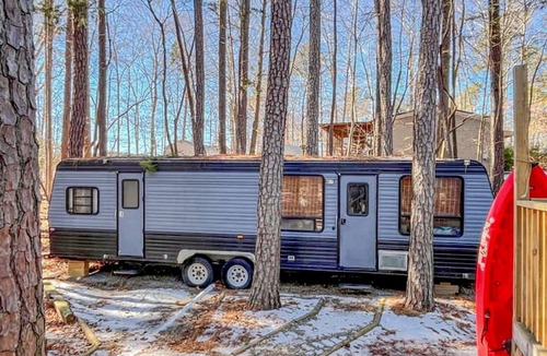 Littleton House | Charming Lakefront Tiny Home with Fire Pit, Grill, and Bocce Ball Near Littleton, North Carolina