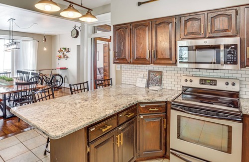Paris House | Charming Paris House ~ 1 1/2 Mi to Canyon!