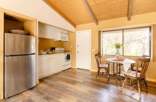 Rancho Santa Fe Apartment | Charming & Private Guesthouse on a Working Horse Rescue Ranch