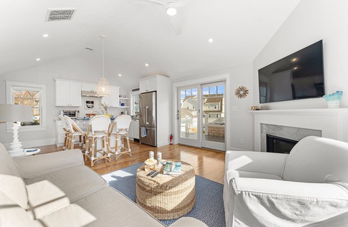 Greenbush House | Charming Scituate Stay - Sleeps 4 - Ocean Views!