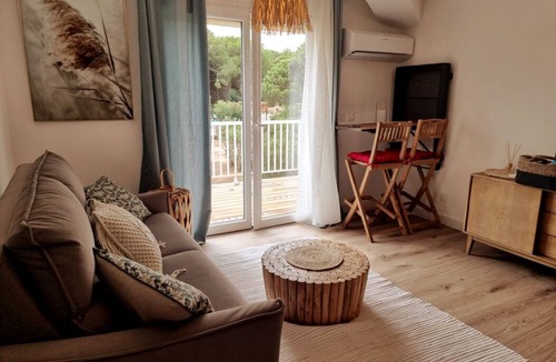 Cala Rossa Apartment | Charming studio 1 km from the beach with swimming pool.