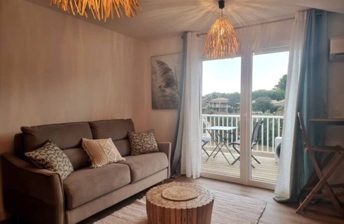 Cala Rossa Apartment | Charming studio 1 km from the beach with swimming pool.