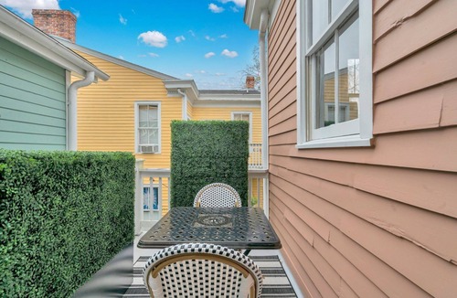 Beach Institute Apartment | Charming Top Floor Apartment w/Outdoor Space by Lucky Savannah