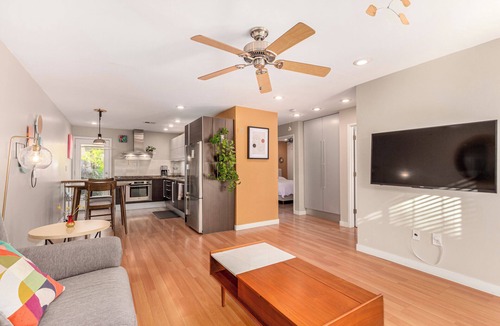 Camelback East House | Charming Townhouse in Central Phoenix