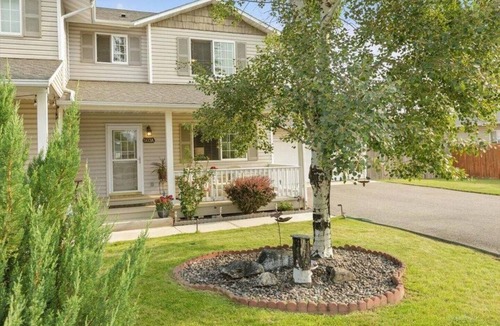 River Road House | Charming Townhouse in the River Road Neighborhood - Pet friendly - Close to Downtown