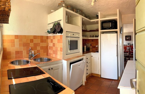 Marine de Davia House | Charming villa in Marine de Davia – 50m from beach, sea view & stunning sunsets