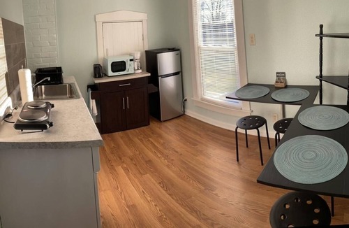 Lindenwald House | Cheerful 3-bedroom house Sleep 11
