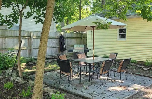 Lakeside Cottage | Cheerful 3 bedroom cottage in Lakeside Ohio