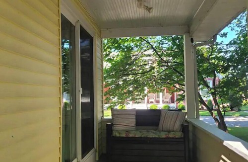 Lakeside Cottage | Cheerful 3 bedroom cottage in Lakeside Ohio