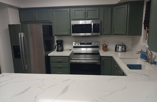 Swiss Manor House | ✓ Cheerful 4 bed/4 bath home w/large patio & yard
