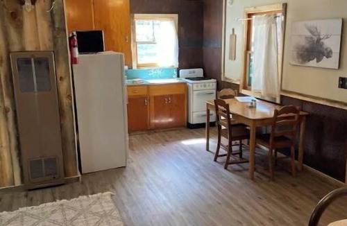 Alpine Cabin | Cheerful cozy cabin in the tall pines Alpine AZ #3