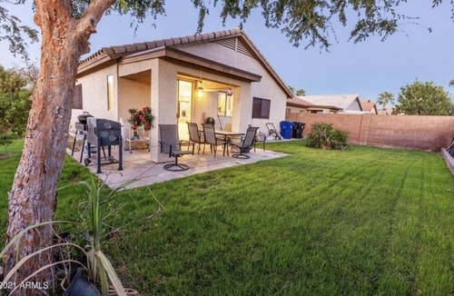 Avondale House | Cheerful house