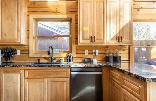 Peter Pan Cabin | Chia's Cabin — Big Bear 4BR Pet-Friendly Retreat with Fenced Yard