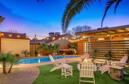 Encanto Cabin | Chic Coronado Casita with Shared Pool, Hot Tub, Grill & Firepit - Near Downtown
