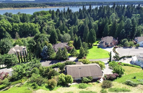 Old Evergreen Highway Apartment | Chic Designer Retreat Nestled in an Upscale, Tranquil Enclave
