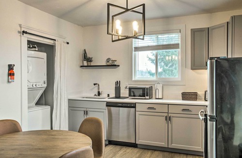 West Central Apartment | Chic & Historic Apt: 1 Mile to Dtwn Spokane!