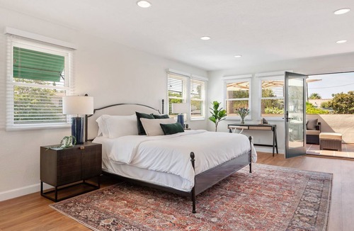 West Beach Condo | Chic Remodeled Condo At West Beach Sure To Charm