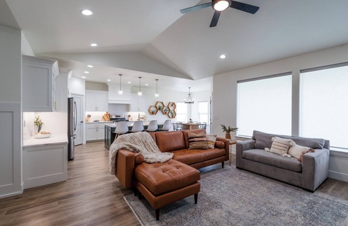 Kimberly House | Chic & Stylish/King bd/Fireplace
