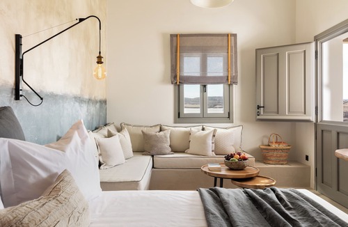 Kithnos House | Chora Kythnos Suites