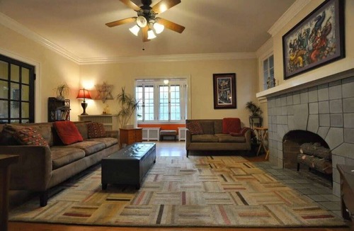 Hyde Park Condo | Cincinnati Friends and Family House
