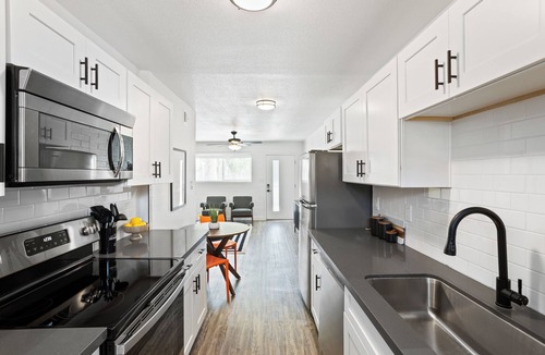 South Scottsdale Cottage | Citrus - Walk to Old Town & Entertainment District