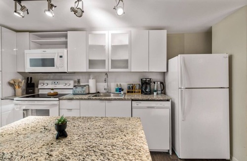 Downtown Cincinnati Apartment | City Club - Unit 337