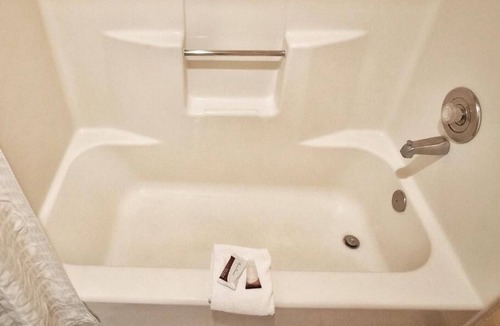 St. George Hotel | Claridge Inn