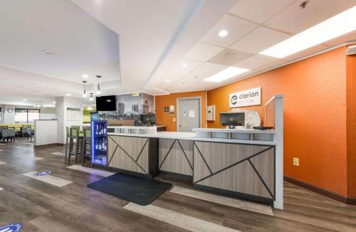 Greensboro Hotel | Clarion Pointe Greensboro Airport