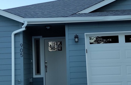 North Spokane House | Clean Cozy Family Home near Whitworth University, park,shopping and Mt Spokane