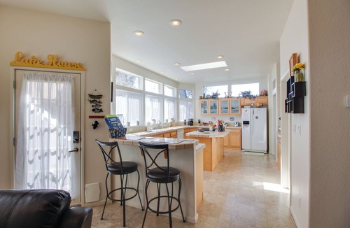 Wilbur Springs House | Clearlake Oaks Home w/Game Room, Dock & Deck