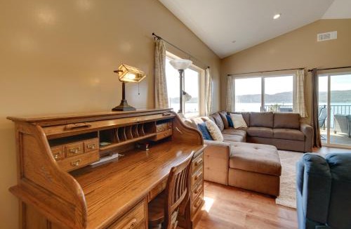 Clearlake House | Clearlake Vacation Rental w/Nearby Lake Access!