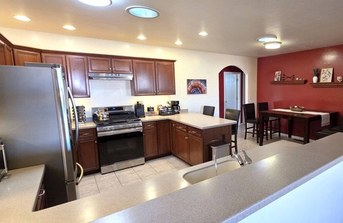 Greenehaven House | Cliff Views, Game Room, Boat Parking, Kayak