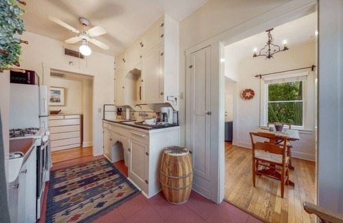 Sam Hughes House | Close to U of A/1 BR 1 BA/Patio/Sam Hughes