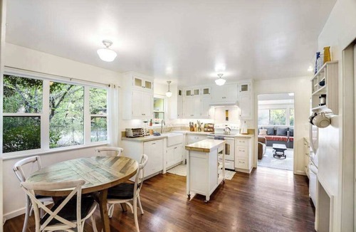 Cloverdale House | Cloverdale Dog-Friendly Creekside Retreat with Firepit