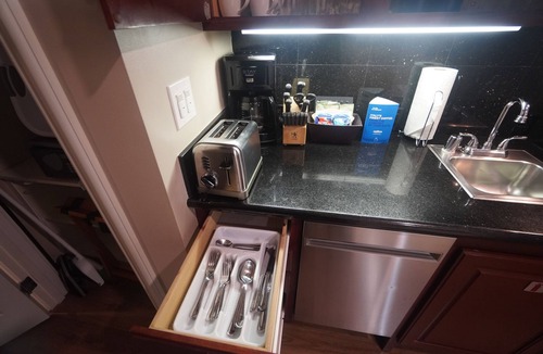 East Village Apartment | Club Wyndham Harbor Lights - Downtown San Diego