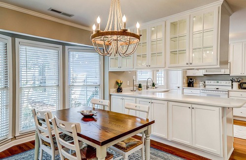 Old Village House | Coastal cottage with yard, near shopping & dining in Old Village District
