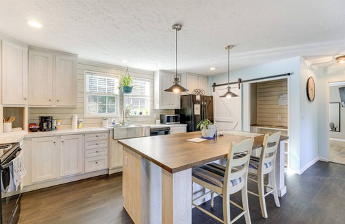 Newport Cottage | 'coastal Cozy' - Newport Home w/Private Hot Tub